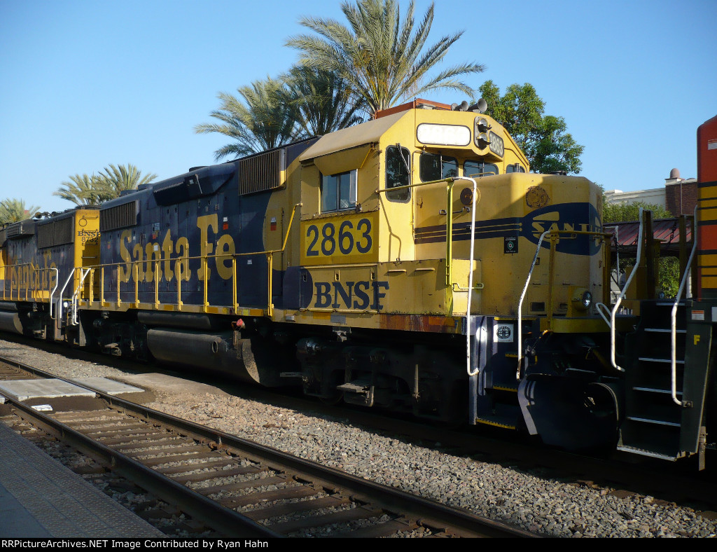 A 4 Axle Yellowbonnet Geep In Fullerton